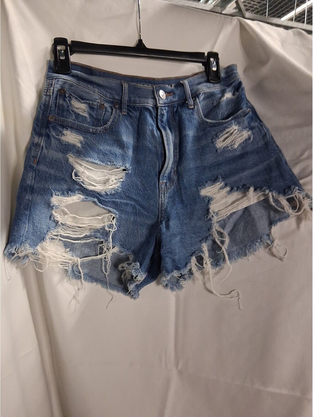 American Eagle High RiseDenim Shorts Women’s Size 6 Distressed Frayed M2